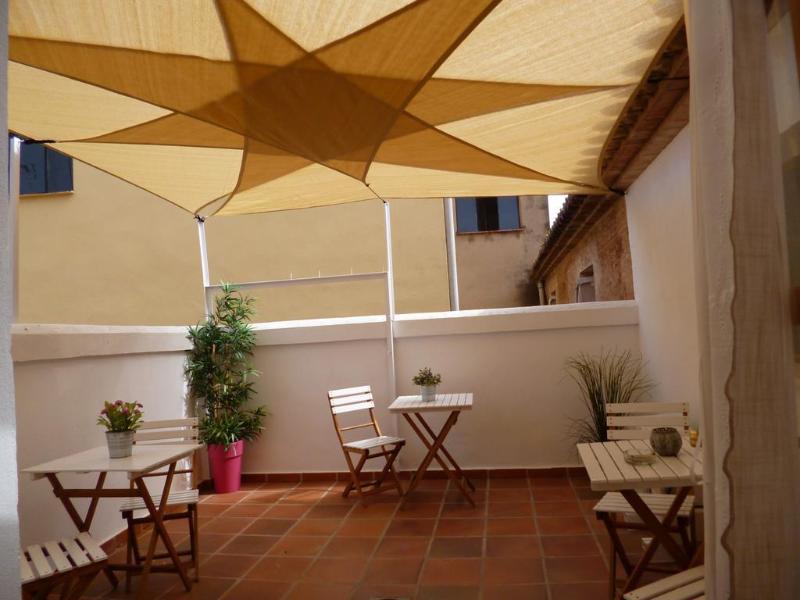 Hostal El Convent De Moncada Exterior photo